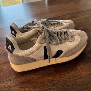 Women’s VEJA Rio Branco Alveomesh